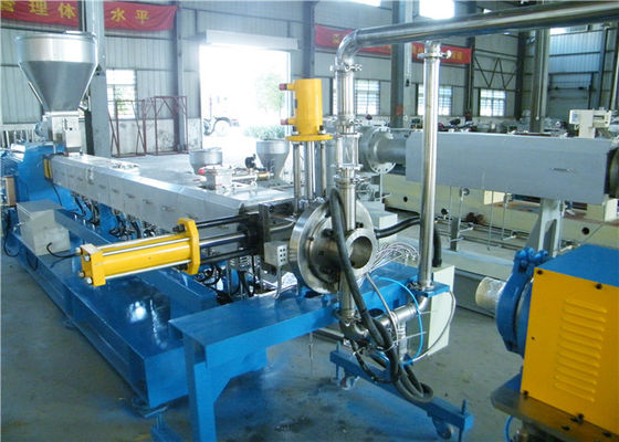 Chiny Wytłaczarka ze ślimakiem przemysłowym o średnicy 65 mm do wytłaczania tworzyw termoplastycznych dostawca